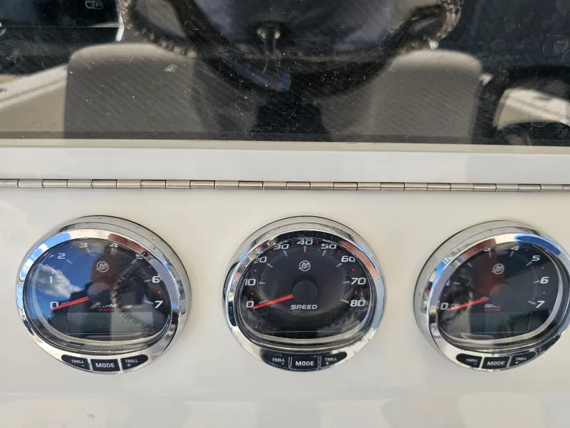 Slide: The Image of SeaVee 320Z 2015 - 27