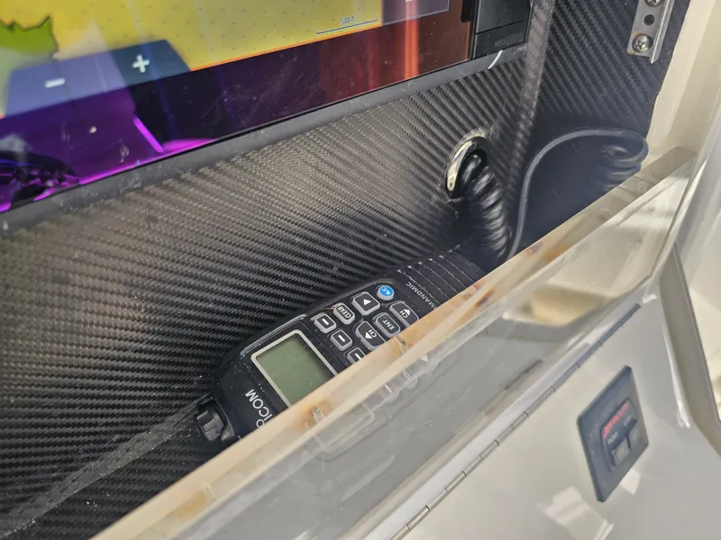 Slide: The Image of SeaVee 320Z 2015 - 30