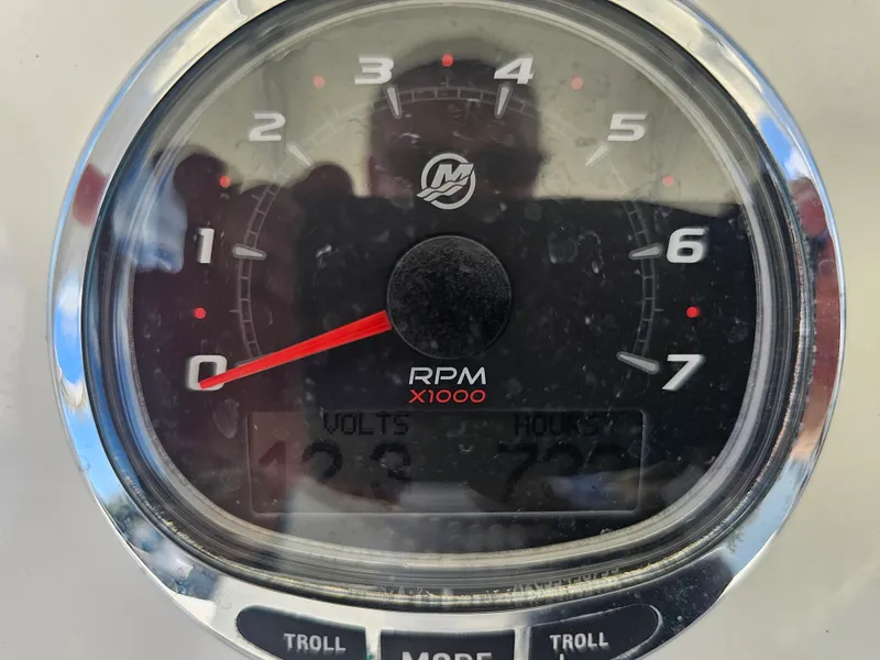 Slide: The Image of SeaVee 320Z 2015 - 64