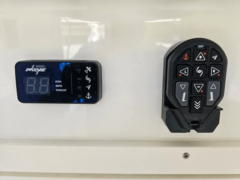 Slide: The Image of SeaVee 320Z 2015 - 72