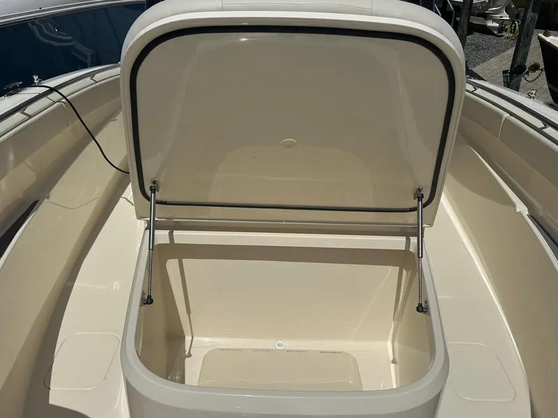 Slide: The Image of Scout 288 LXF 2026 - 20