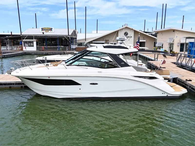 The Image of Sea Ray 320 SUNDANCER 2024 - 0