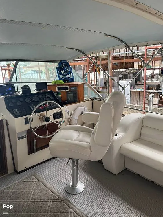 Slide: The Image of Chris-Craft 381 Catalina 1980 - 16843141