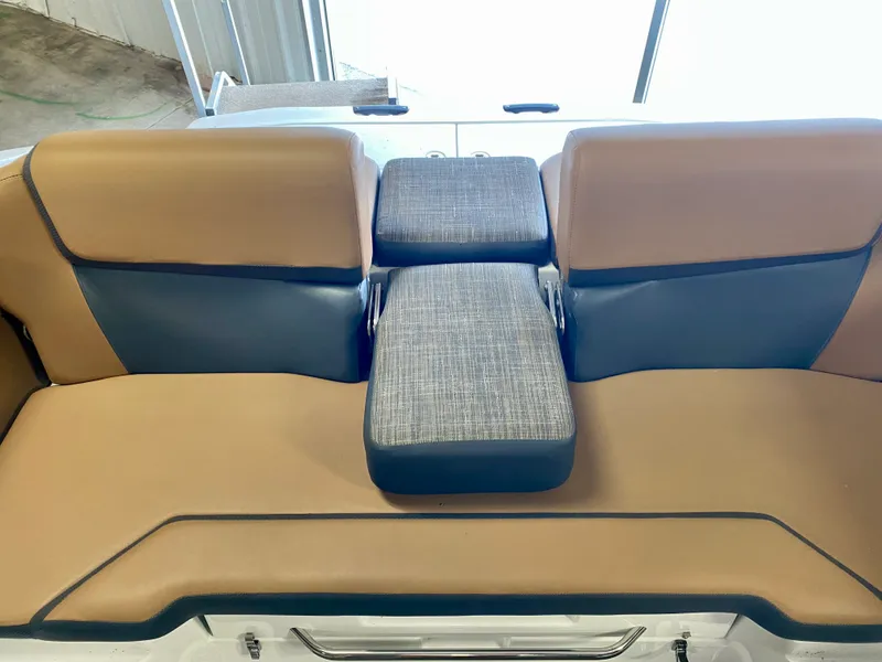 Slide: The Image of Scarab 255 OPEN ID 2021 - 15