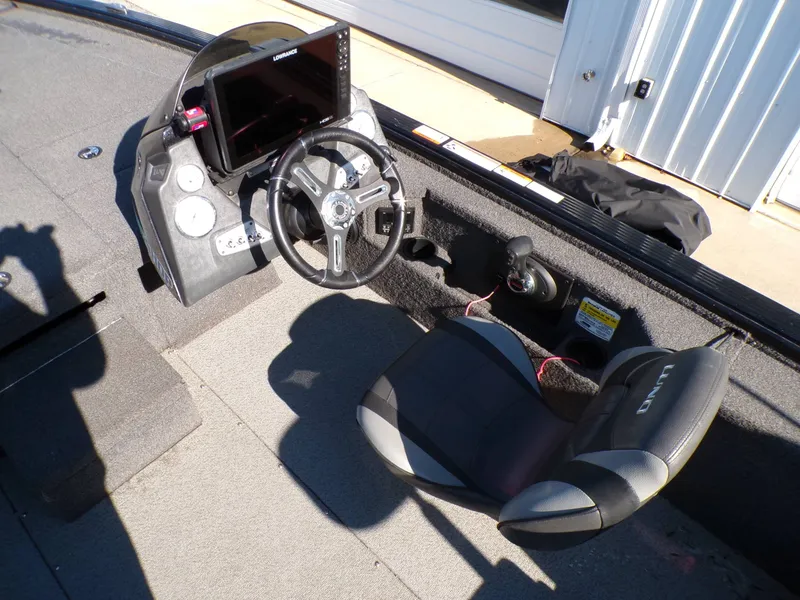 Slide: The Image of Lund 2075 PRO V BASS XS 2019 - 13