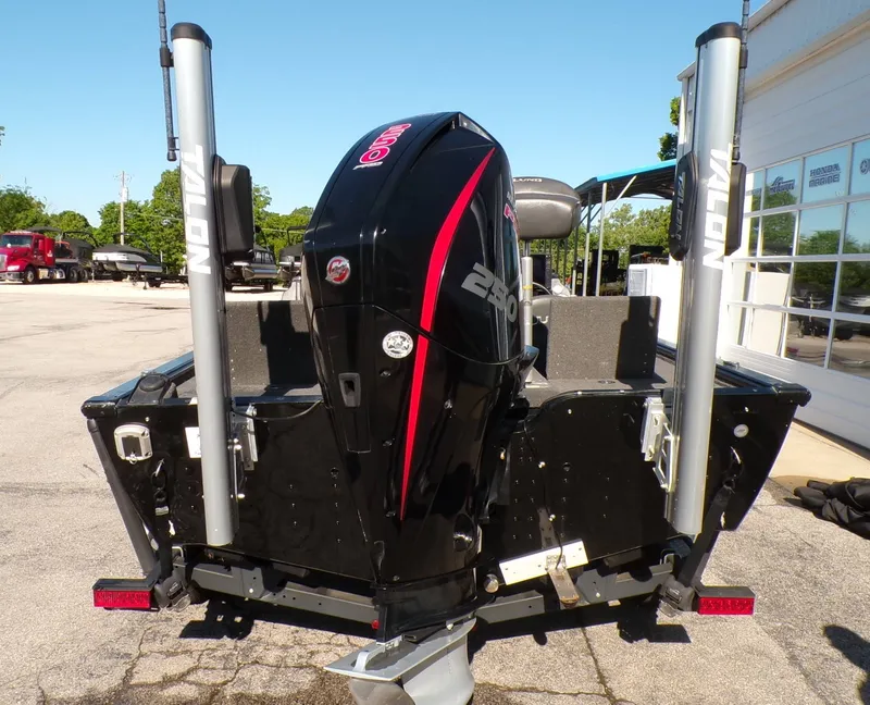 Slide: The Image of Lund 2075 PRO V BASS XS 2019 - 2