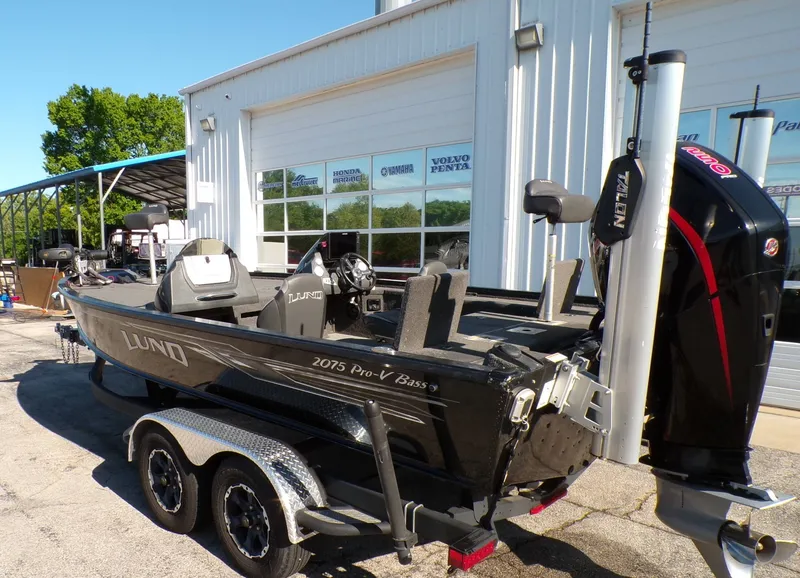 Slide: The Image of Lund 2075 PRO V BASS XS 2019 - 3