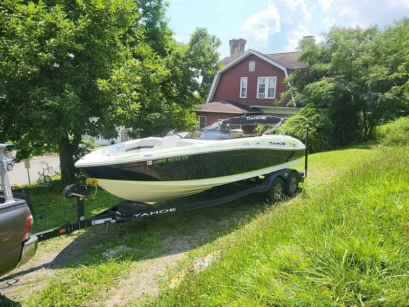 The Image of Tahoe 210si Limited 2023 - 16819417