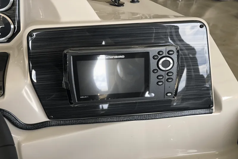 Slide: The Image of Starcraft CX 23 DL TT 2025 - 18