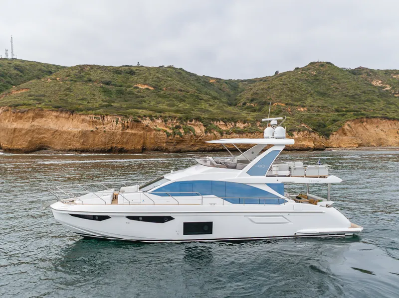 Slide: The Image of Azimut FLY 60 2020 - 13