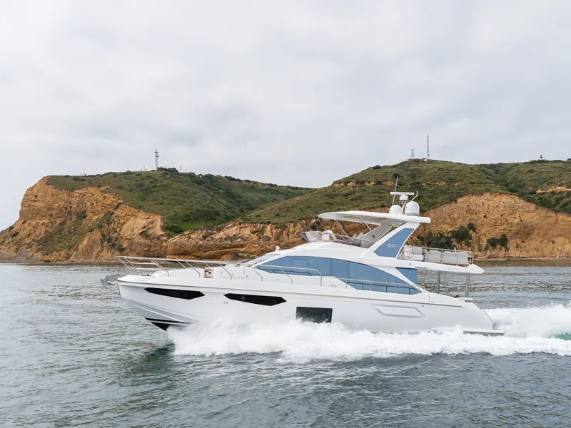 Slide: The Image of Azimut FLY 60 2020 - 4