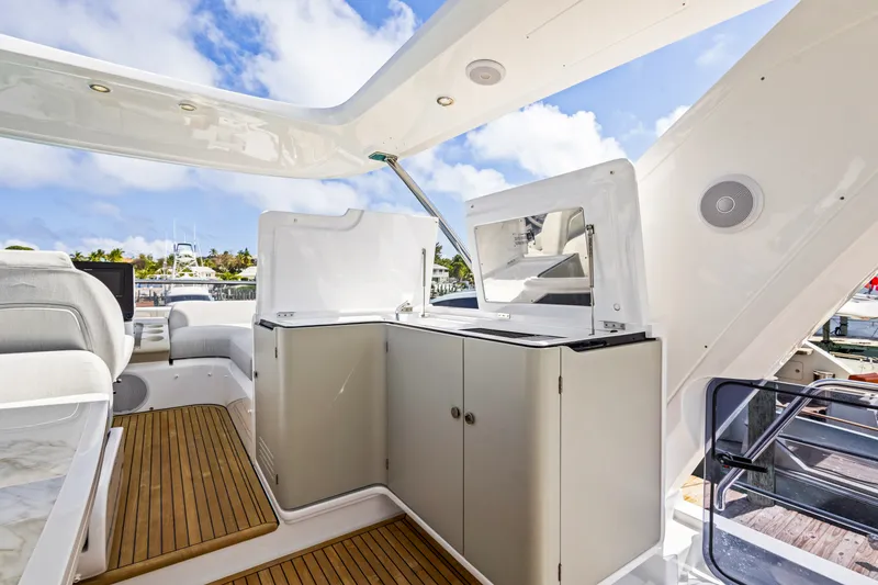 Slide: The Image of Azimut AZ60 FLY 2023 - 20