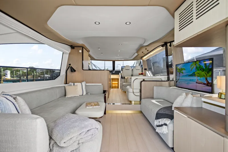 Slide: The Image of Azimut AZ60 FLY 2023 - 21