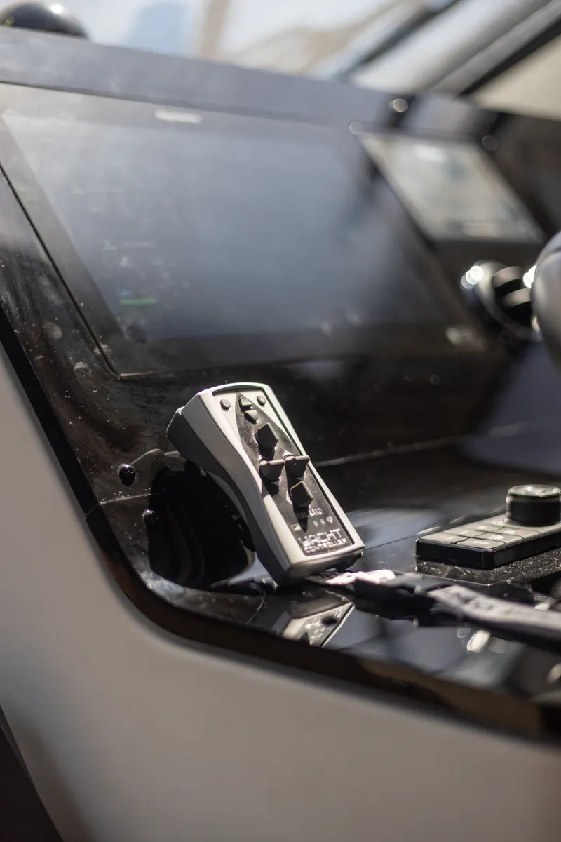 Slide: The Image of Azimut AZ60 FLY 2023 - 33