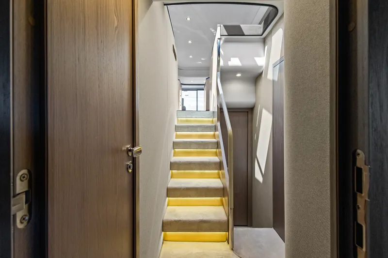 Slide: The Image of Azimut AZ60 FLY 2023 - 35