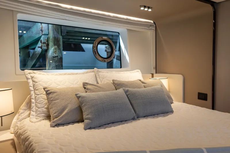 Slide: The Image of Azimut AZ60 FLY 2023 - 41