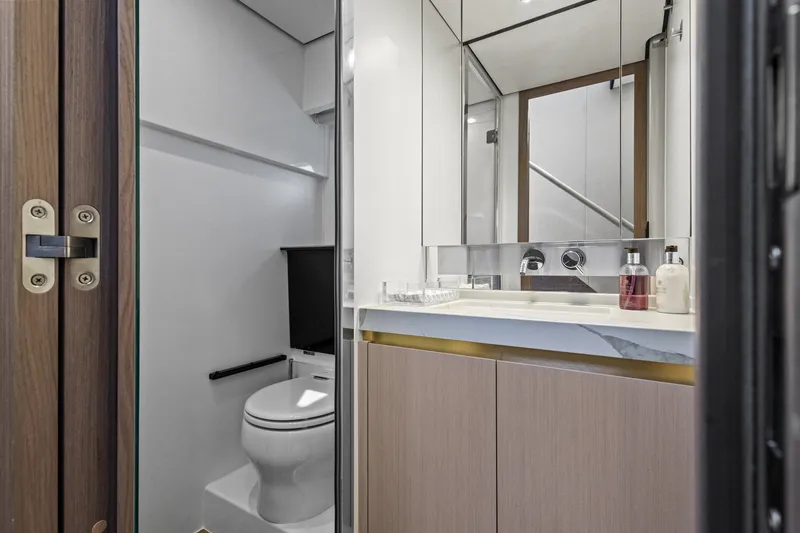 Slide: The Image of Azimut AZ60 FLY 2023 - 42