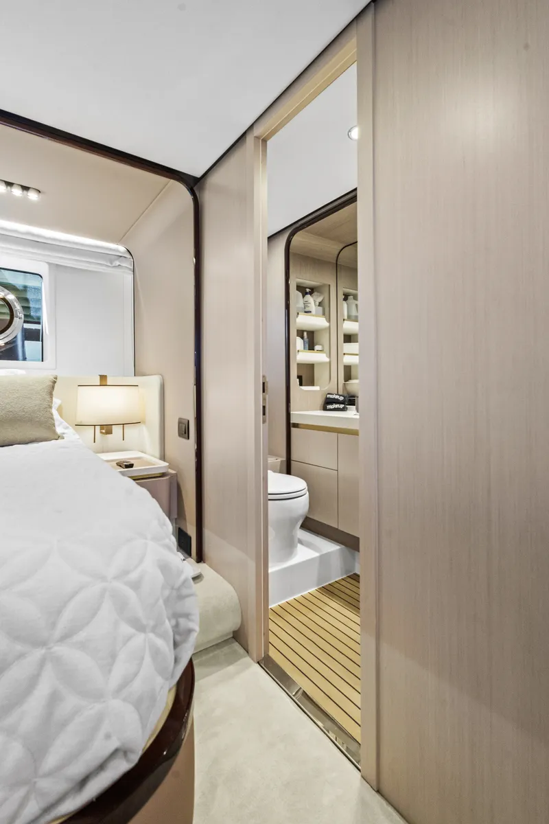 Slide: The Image of Azimut AZ60 FLY 2023 - 44