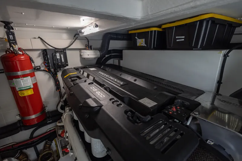 Slide: The Image of Azimut AZ60 FLY 2023 - 54