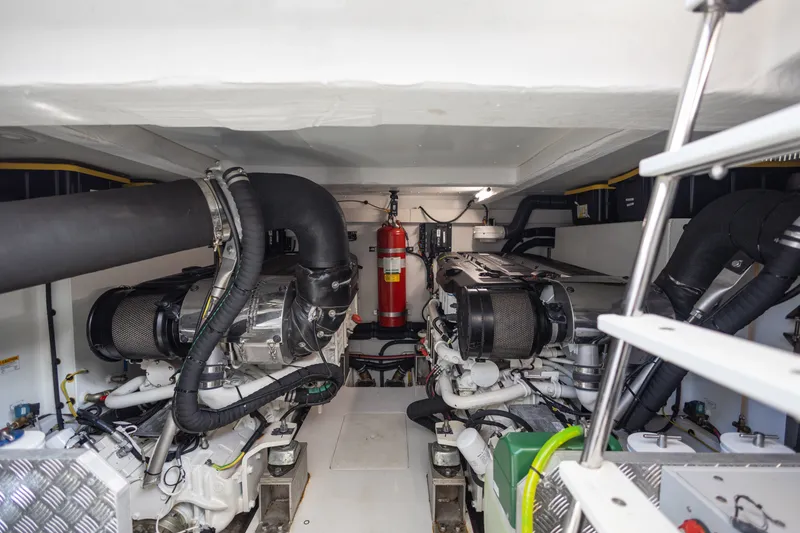 Slide: The Image of Azimut AZ60 FLY 2023 - 56