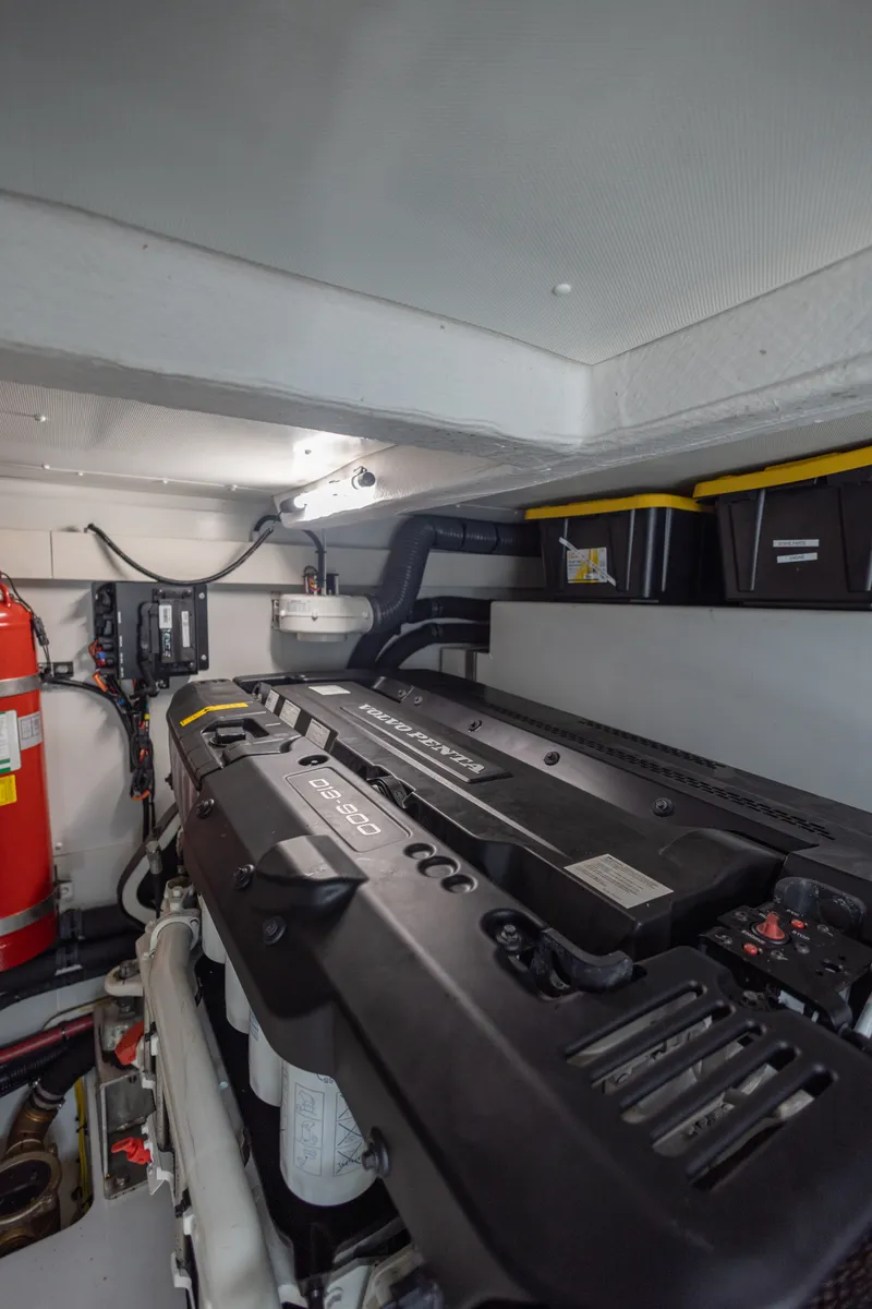 Slide: The Image of Azimut AZ60 FLY 2023 - 58