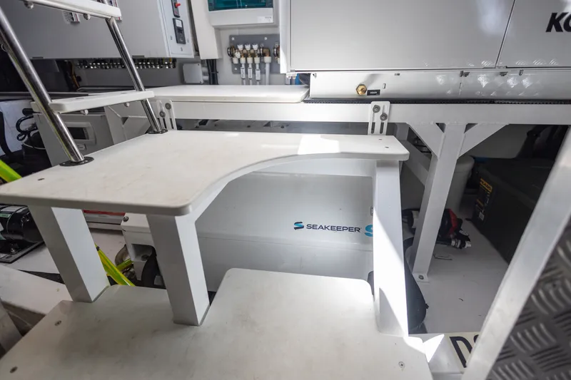 Slide: The Image of Azimut AZ60 FLY 2023 - 60