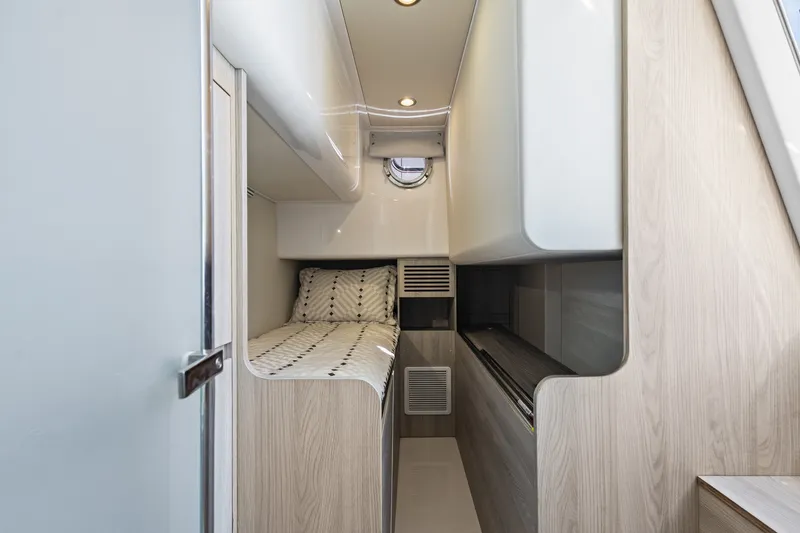 Slide: The Image of Azimut AZ60 FLY 2023 - 64