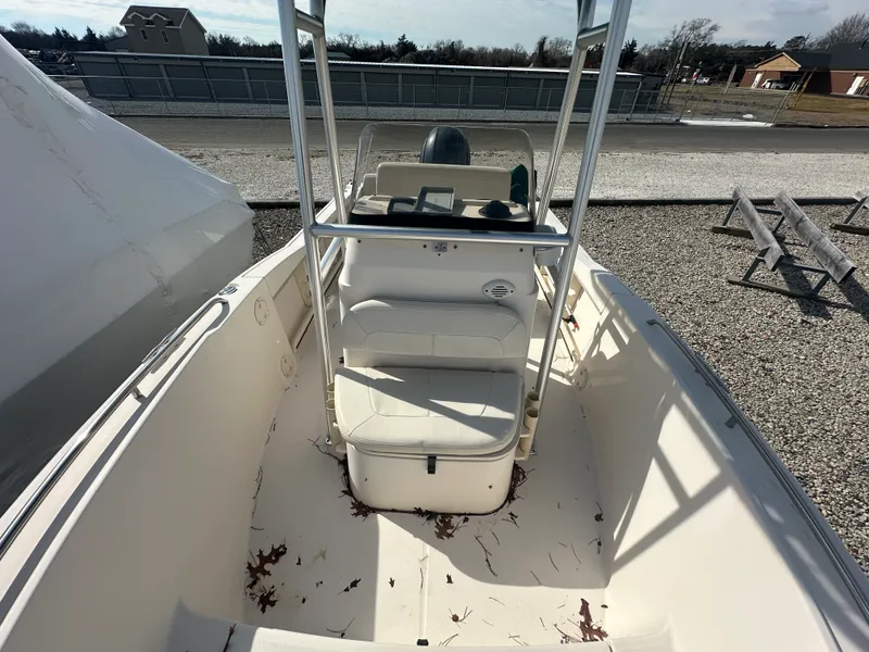 Slide: The Image of Grady-White FISHERMAN 180 2016 - 11