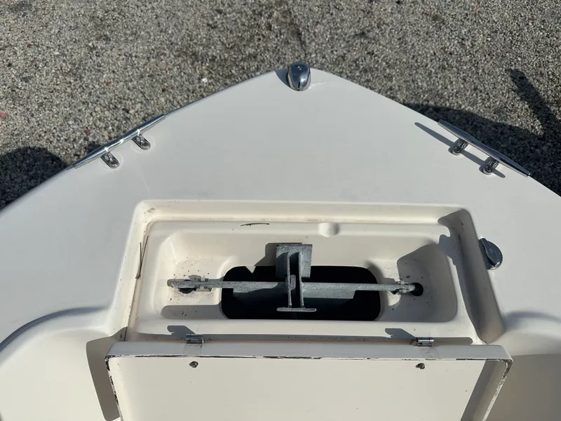 Slide: The Image of Grady-White FISHERMAN 180 2016 - 13