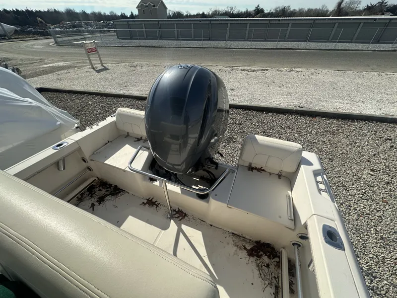 Slide: The Image of Grady-White FISHERMAN 180 2016 - 5