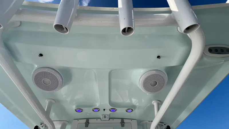 Slide: The Image of Sea Hunt ULTRA 234 2017 - 14