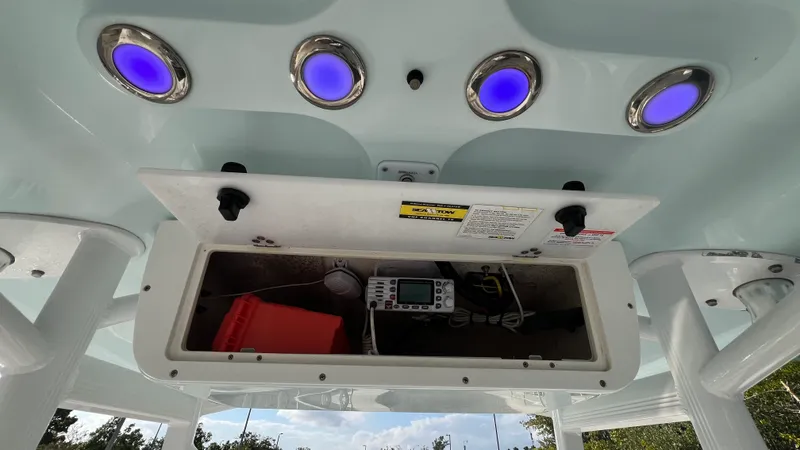 Slide: The Image of Sea Hunt ULTRA 234 2017 - 19