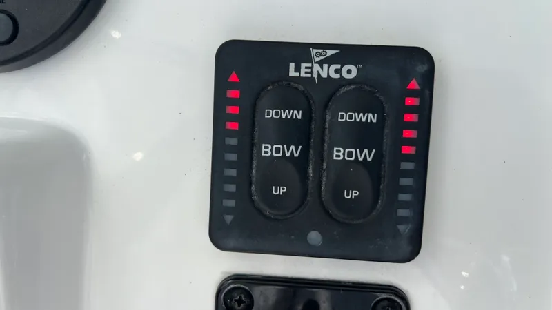 Slide: The Image of Sea Hunt ULTRA 234 2017 - 22