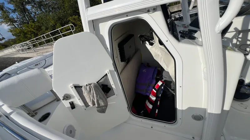 Slide: The Image of Sea Hunt ULTRA 234 2017 - 27