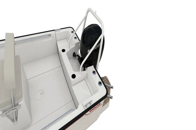 Slide: The Image of Boston Whaler 190 Montauk 2026 - 18
