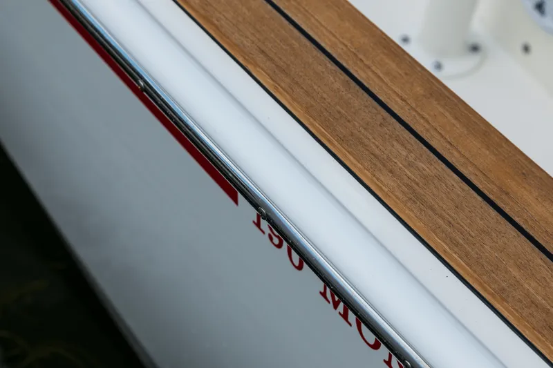 Slide: The Image of Boston Whaler 190 Montauk 2026 - 36