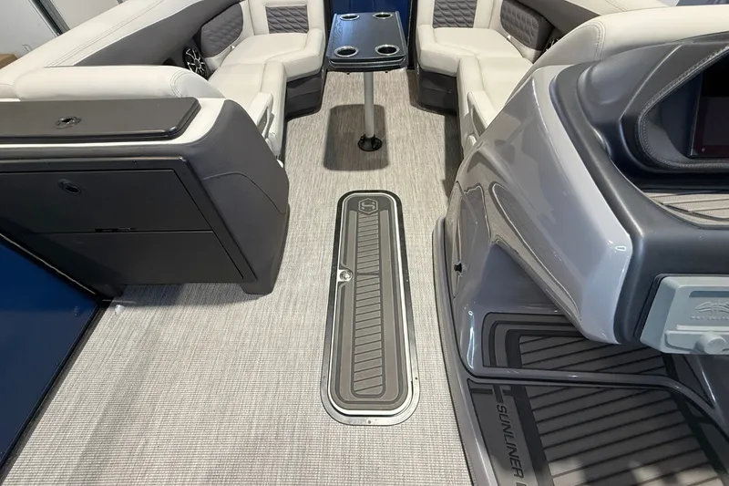 Slide: The Image of Harris Sunliner 230 SPORT 2026 - 23