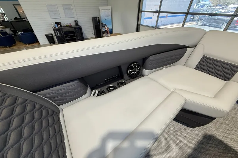 Slide: The Image of Harris Sunliner 230 SPORT 2026 - 27