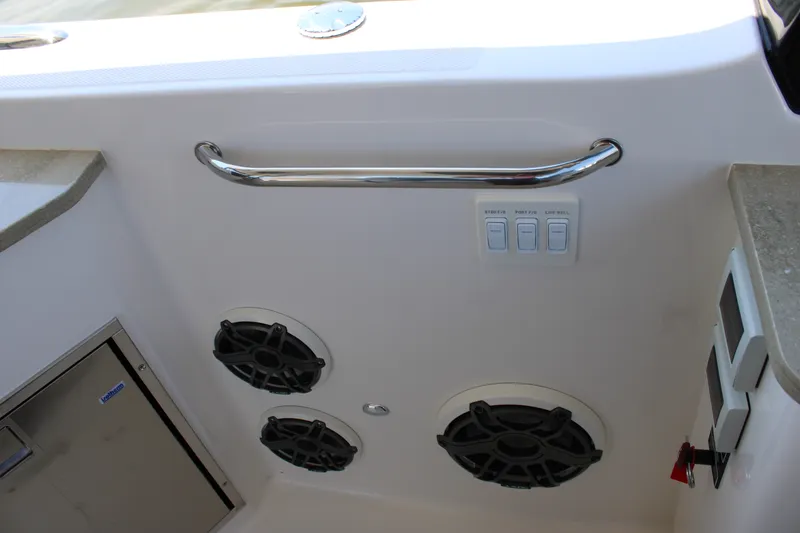 Slide: The Image of Boston Whaler 350 Realm 2026 - 55