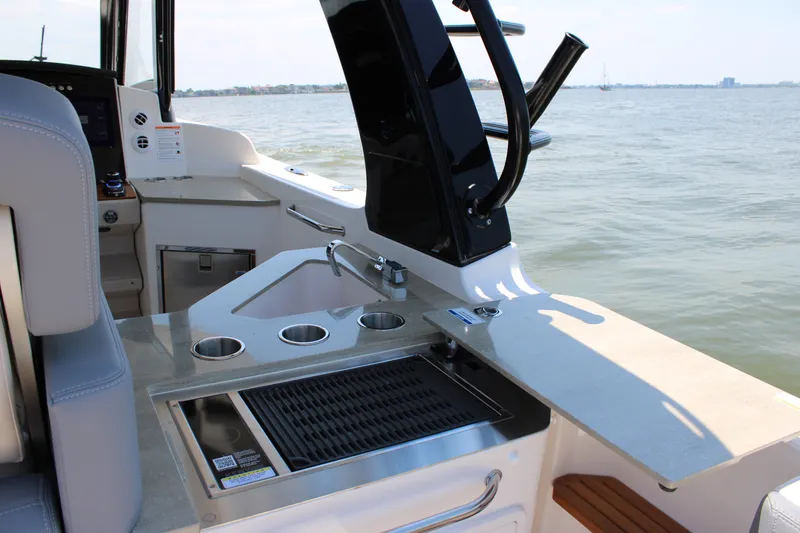 Slide: The Image of Boston Whaler 350 Realm 2026 - 65