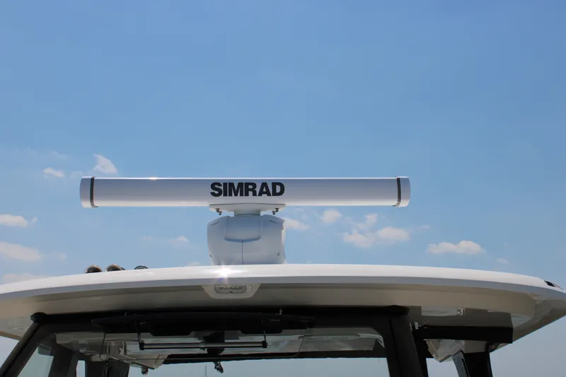 Slide: The Image of Boston Whaler 350 Realm 2026 - 95