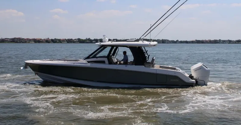 Slide: The Image of Boston Whaler 350 Realm 2026 - 80