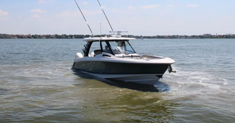 Slide: The Image of Boston Whaler 350 Realm 2026 - 85