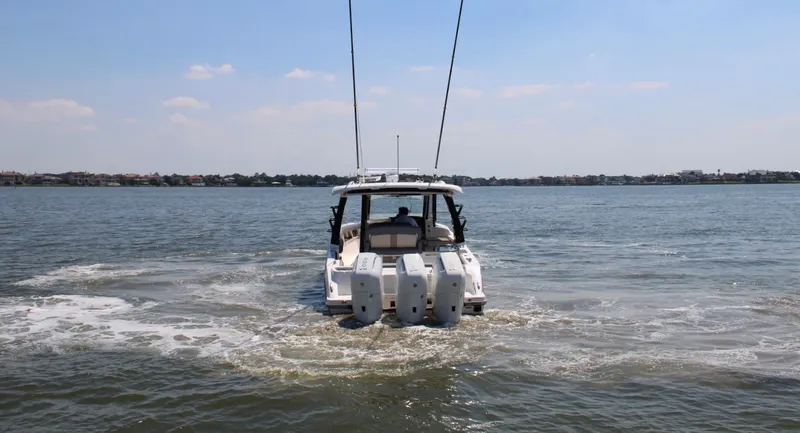 Slide: The Image of Boston Whaler 350 Realm 2026 - 82