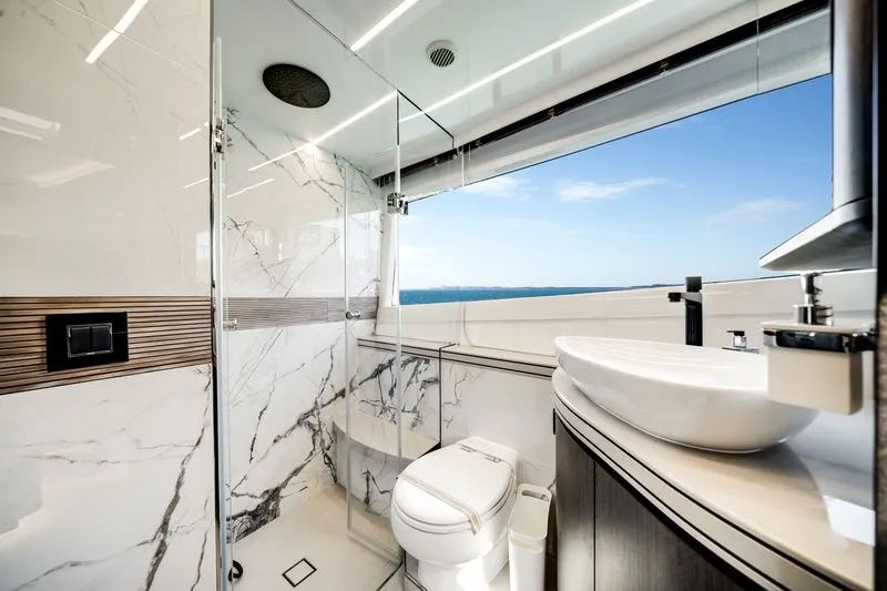 Slide: The Image of Galeon 560 FLY 2024 - 26