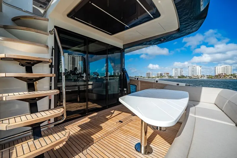 Slide: The Image of Galeon 560 FLY 2024 - 7