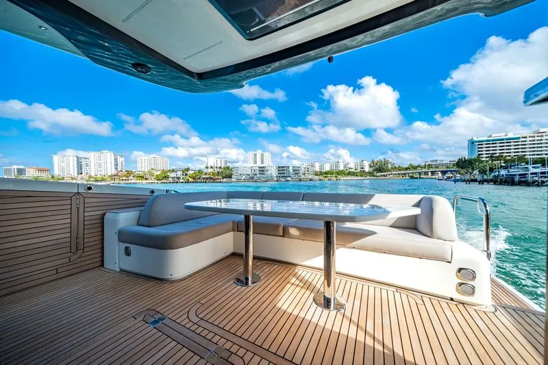 Slide: The Image of Galeon 560 FLY 2024 - 8