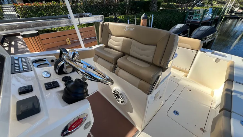 Slide: The Image of Scout 277 LXF 2020 - 30