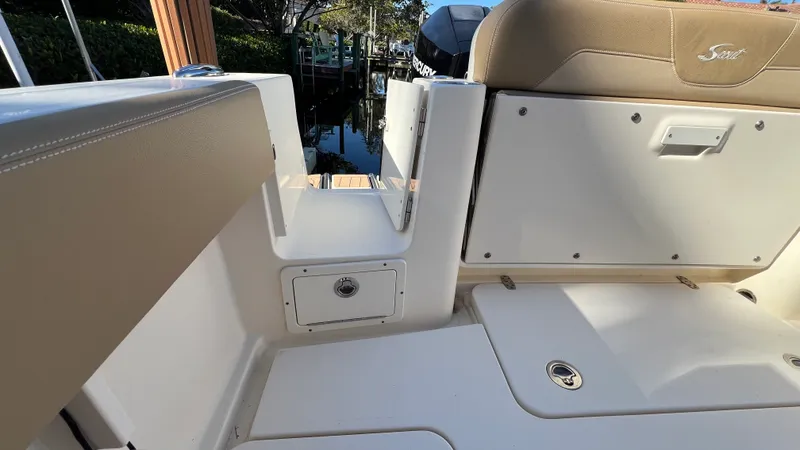 Slide: The Image of Scout 277 LXF 2020 - 8