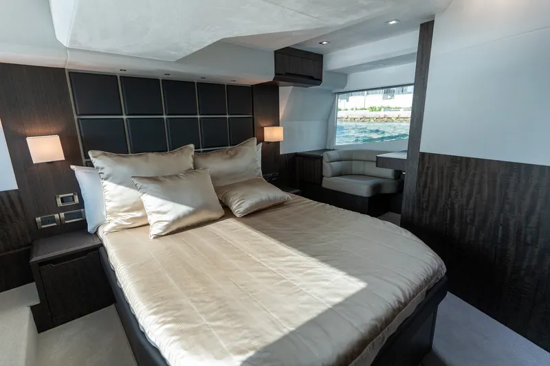 Slide: The Image of Galeon 47 SKY 2023 - 21